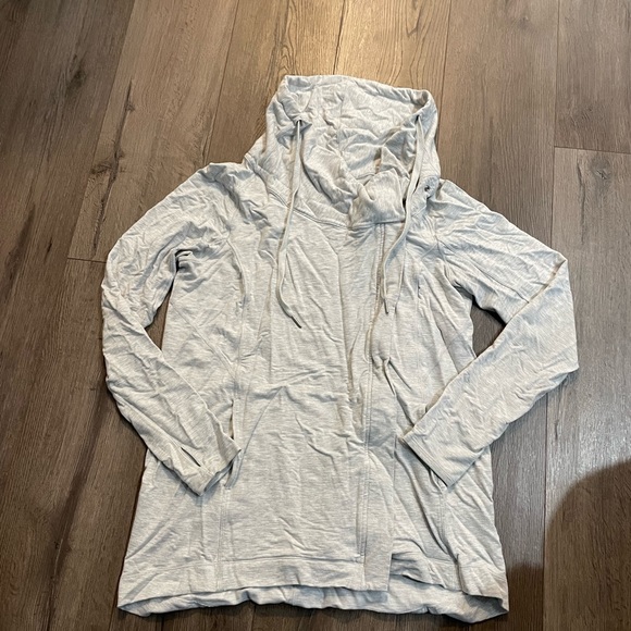 Lululemon zip up wrap - Picture 1 of 7